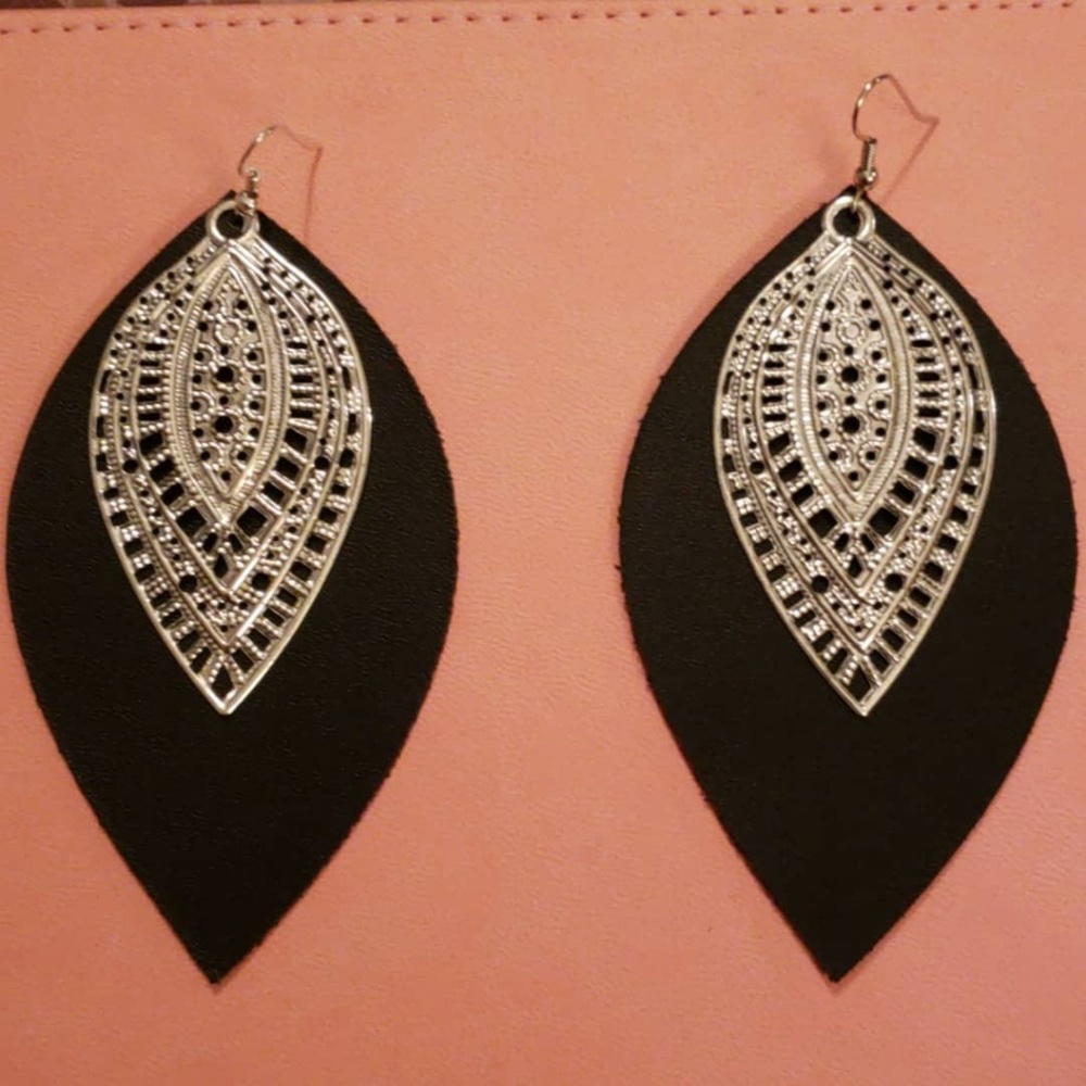 Leaf earrings